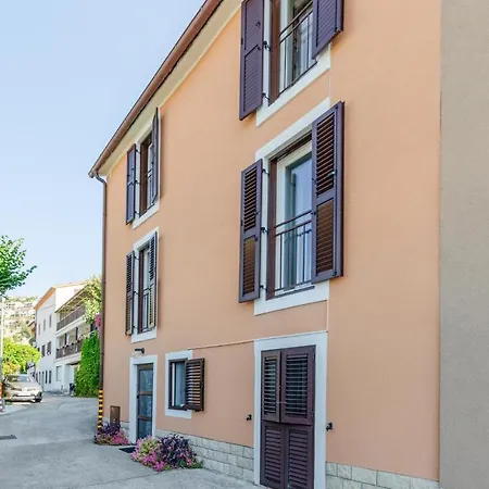 2 Bedroom Awesome In Apartman