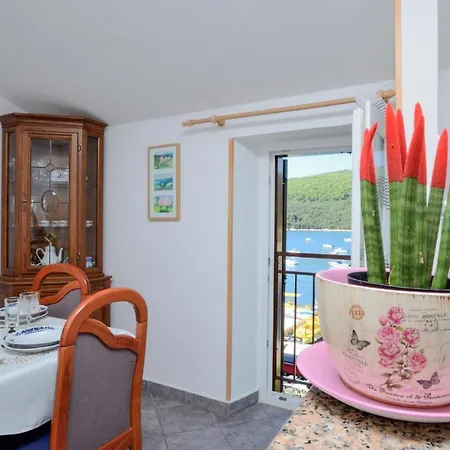 2 Bedroom Awesome In Apartman *