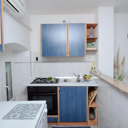 Apartman 2 Bedroom Awesome In Rabac